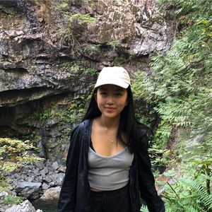 Meet your Posher, Gloria